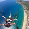 Eğlence ve macera dolu bir tatil için Alanya'da yamaç paraşütü deneyimi yaşayın.