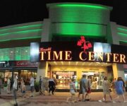 Diami mağazası, şık tasarımları ve kaliteli ürünleriyle Alanya’da modern alışveriş deneyimi sunuyor.