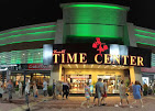 Time Center Alanya alışveriş ve yaşam merkezi dış görünümü, mağazalar ve ziyaretçiler
