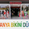 Bikini Dünyası 3 mağazasında sergilenen renkli bikini, mayo ve plaj giyim koleksiyonu; Alanya’da yaz modasının en göz alıcı örnekleriyle dolu.