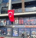 Gazipaşa Amerikan Kültür Yabancı Dil Kursu’nda öğrenciler İngilizce eğitimi alırken konuşma ve dinleme becerilerini geliştiriyor.