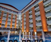 Alaiye Kleopatra Hotel: Efsanevi Plajın Yanında Huzurlu Bir Konaklama