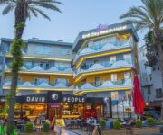 Arsi Enfi City Beach Hotel: Şehirle Denizin Kesiştiği Tatil Noktası