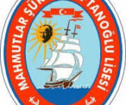 Mahmutlar Şükrü Kaptanoğlu Anadolu Lisesi binası, modern eğitim imkanları ve öğrencilerine güvenli, destekleyici bir öğrenme ortamı sunan lise.