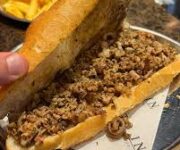 TO IN STREET FOOD Alanya’da rengârenk sunumlarla hazırlanmış gurme sokak lezzetleri