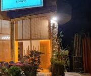 LANYA Restaurant Alanya’nın deniz manzaralı terasında şık masa düzeni ve gün batımı atmosferi