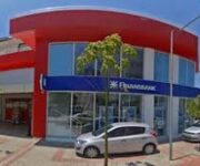 Nokta Pastanesi Alanya’da taze yaş pasta ve tatlı çeşitleri vitrin görüntüsü