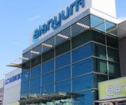 Alanya’da bulunan Alanyum AVM’nin içersinde bulunan istanbul ev yemekleri ve modern dış cephesi ve giriş alanı