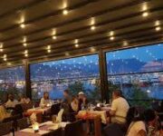 “Merlot Restaurant Alanya’da deniz manzarası eşliğinde sunulan seçkin lezzetler ve şık atmosfer.”