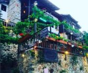 Konak Cafe & Restaurant’ta samimi atmosferde geleneksel ve modern lezzetler eşliğinde keyifli anlar.