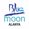 Bluemoon Güzellik Merkezi Alanya’da profesyonel cilt bakımı ve güzellik uygulamaları alan bir müşteri.