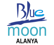 Bluemoon Güzellik Merkezi Alanya’da profesyonel cilt bakımı ve güzellik uygulamaları alan bir müşteri.