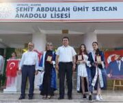 Şehit Abdullah Ümit Sercan Anadolu Lisesi binası, modern eğitim imkanları ve öğrencilere güvenli, destekleyici bir öğrenme ortamı sunan lise.