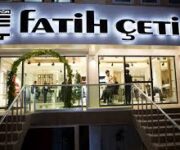 “Alanya Oba Kuaför Fatih Çetin’de profesyonel saç tasarımı, bakım ve modern kuaför hizmetleri”