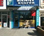 “Alanya Sanat Kuaför Bay Bayan’da profesyonel saç kesimi, renklendirme ve bakım hizmetleri”