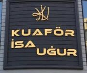 “Alanya İsa Uğur Kuaför’de profesyonel saç kesimi, saç boyama ve kişisel bakım hizmetleri”