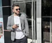 “Alanya Kuaför Uğur Aktaş’ta profesyonel saç kesimi, renklendirme ve bakım hizmetleri”