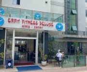 “Alanya Erfit Spor Salonu’nda modern fitness ekipmanları ve kişisel antrenman hizmetleri”