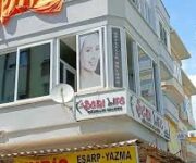 “Seri Life güzellik ve bakım merkezinde profesyonel hizmet alan müşteri”