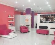 "İkra Güzellik Merkezi – modern atmosferi ve uzman kadrosuyla profesyonel güzellik ve bakım hizmetleri sunuyor."