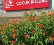 "Açelya Çocuk Kulübü – çocuklara güvenli, eğitici ve eğlenceli aktiviteler sunan modern çocuk kulübü."