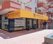 RIPO HOMES’un modern konut projelerini ve Alanya’da sunduğu yaşam alanlarını yansıtan görsel