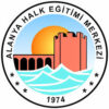 Alanya Halk Eğitim Merkezi binası ve kursiyerlerin eğitim aldığı sınıflar.