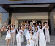 . Hasan Çolak Anadolu Lisesi öğrencilerinin sınıfta ders çalışırken çekilmiş fotoğrafı.