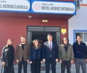 Kestel Akdeniz İlkokulu/Ortaokulu binası ve bahçesi.