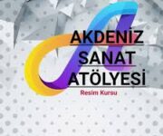 "Akdeniz Sanat Atölyesi Konaklı’da öğrenciler resim, seramik, heykel ve el sanatları derslerinde yaratıcı çalışmalar yapıyor; eğitmenler rehberliğinde sanatsal üretim sürecini deneyimliyor."