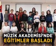 Alanya Müzik Akademi – Alanya’da çeşitli müzik aletleri ve şan eğitimi sunan, konservatuvar hazırlık dersleri ve müzik kurslarıyla öğrencilere profesyonel eğitim sağlayan müzik akademisi.