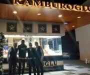 Kamburoğlu Kuyumculuk – Alanya’da altın, pırlanta ve gümüş takılarda güven, kalite ve zarafeti bir araya getiren seçkin kuyumcu mağazası.