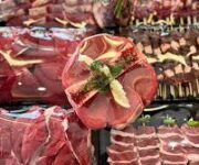 Mahmutlar Kasap – taze et çeşitleri, dana, kuzu ve tavuk ürünleriyle dolu kasap reyonu