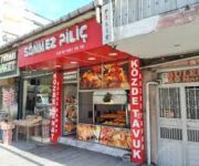 Sönmez Tavukçuluk – taze tavuk ürünleriyle dolu reyon, hijyenik satış alanı