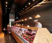 NOA Kasap – Alanya’da taze et ve şarküteri ürünleri sunan kasap (Мясник)