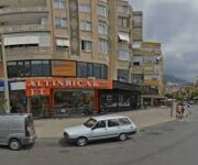 Alanya’da taze ve kaliteli et ürünleri sunan Altın Bıçak Et’te dana, kuzu ve tavuk çeşitleri hijyenik ve güvenli şekilde hazırlanıyor.