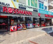 Rossmann Alanya Mall of Konaklı AVM – Kozmetik, kişisel bakım ve temizlik ürünleri sunan mağaza.