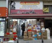 Gül Kozmetik Alanya – Makyaj, cilt bakımı ve kişisel bakım ürünleri sunan mağaza.