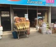 Huzur Züccaciye mağaza içi ve ürün reyonları, mutfak eşyaları ve ev aksesuarları