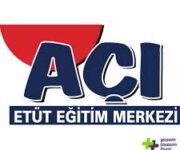 "Özel Alanya Açı Öğrenci Etüt Eğitim Merkezi öğrencileri sınıfta ders çalışıyor, öğretmen rehberliğinde bireysel ve grup etütleri alıyor, modern eğitim materyalleri ile donatılmış sınıf ortamı."