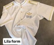 LİLAFORM Alanya – Personel kıyafetleri ve iş üniformalarının şık ve fonksiyonel şekilde sergilendiği mağaza, kalite ve profesyonelliği bir arada sunuyor.