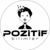 "Alanya Pozitif Bilimler öğrencileri modern sınıfta ders çalışıyor, öğretmen rehberliğinde matematik, fen ve temel bilimler konularında bireysel ve grup etütleri alıyor."