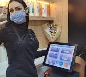 “Nurlu Güzellik Merkezi’nde profesyonel saç ve cilt bakım hizmeti alan müşteri”