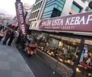 Alanya’da mangal ateşinde pişen Adana kebap ve ızgara çeşitleri sunan Kebapçı Salih Ocakbaşı