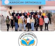 Kargıcak Ortaokulu binası, modern eğitim imkanları ve öğrencilerine güvenli, destekleyici bir öğrenme ortamı sunan okul.