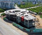 "Kardeşim Yuva Gündüz Bakım Evi – çocuklara güvenli, eğitici ve sevgi dolu bir ortam sunan modern gündüz bakım evi."