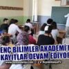 Genç Bilimler Akademi’nde öğrenciler fen, matematik ve kodlama derslerinde uygulamalı eğitim alırken.