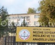 Nezihe Soydan Mesleki ve Teknik Anadolu Lisesi binası, modern eğitim alanları ve uygulamalı mesleki eğitim imkânlarıyla dikkat çeken okul.