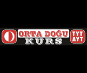 "ALANYA ORTA DOĞU ÖZEL ÖĞRETİM KURSU öğrencileri modern sınıf ortamında TYT, AYT, LGS ve KPSS sınavlarına yönelik matematik dersleri alıyor, öğretmen rehberliğinde bireysel ve grup etütleri yapıyor."