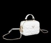 Naci Bag Alanya – Kaliteli çanta koleksiyonlarıyla stil ve şıklığı bir araya getiren mağaza.